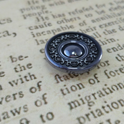 中世ヨーロッパ風アンティーク調ボタン　20mm　ポリエステル樹脂 3枚目の画像