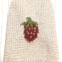 【オーダー可】いちごのセーター（小型犬・猫用/胴回り33）【手編み】 3枚目の画像