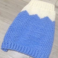 [オーダー可] 富士山のセーター（小型犬用・胴回り35）【手編み】 1枚目の画像