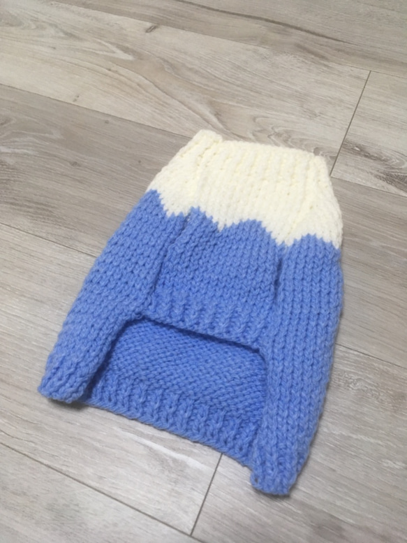 [オーダー可] 富士山のセーター（小型犬用・胴回り35）【手編み】 4枚目の画像