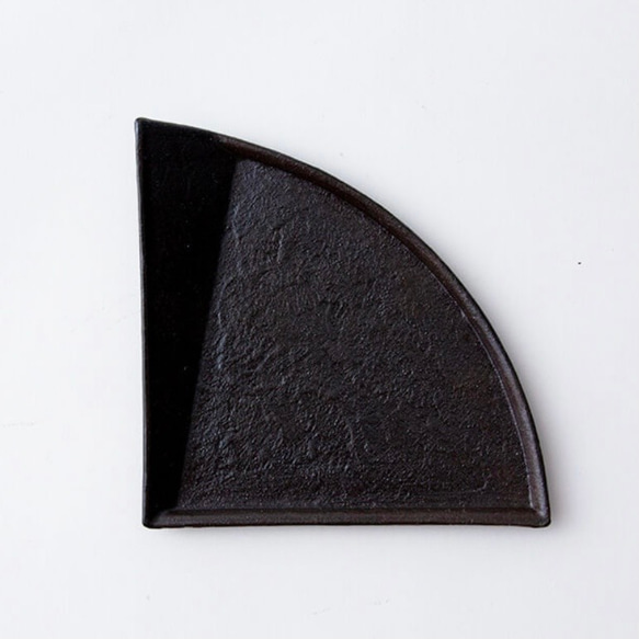 三角取り皿(黒) 2枚目の画像