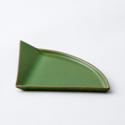 三角取り皿(緑) 1枚目の画像