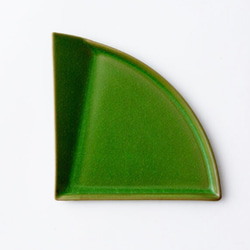 三角取り皿(緑) 2枚目の画像