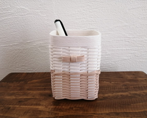 ♡ ハンドメイド♡バスケット(小) クラフトバンド♡ムースピンク♡ クラフト バンドのかごバッグ《ムースピンク×ホワイト》 かご