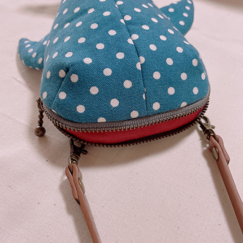 専用　ハンドメイド　ミニリュック型ポーチ　猫　海の生き物　ジンベイザメ 専用 ハンドメイド ミニリュック型ポーチ 猫 海の生き物