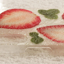 【全機種対応】妖精の苺の氷菓子　スマホケース 3枚目の画像