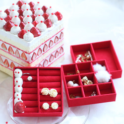 ☆ アクセサリーケース ジュエリーケース いちご型小物入れ 赤いストーン装飾 ☆ ☆ アクセサリーケース ジュエリーケース いちご型小物入れ 赤い