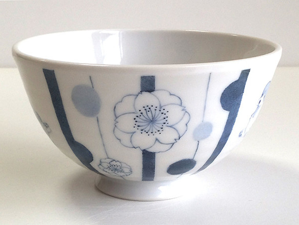 S様専用ページ：藍色のふわっと軽いお茶碗「八重桜とコーギー犬」 3枚目の画像