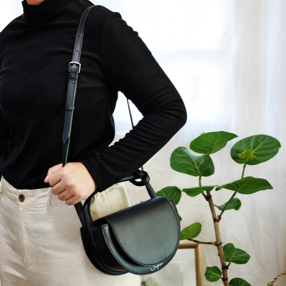 Eve Flap Bag in Black Nappa Leather 7枚目の画像