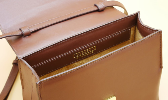 Cable Handbag in Walnut Brown Nappa Leather 5枚目の画像