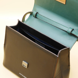 Cable Handbag in Pine Green Nappa Leather 8枚目の画像