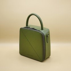 Butter Cross-body Bag in Olive Green Nappa Leather 3枚目の画像