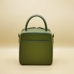 Butter Cross-body Bag in Olive Green Nappa Leather 6枚目の画像