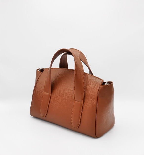 Monique J-Flap Handbag in Tan Cowhide 4枚目の画像