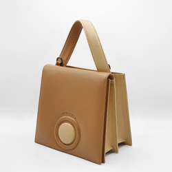 Hello Handbag in Latte Brown Nappa Leather 3枚目の画像