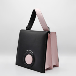 Hello Handbag in Blackpink Nappa Leather 3枚目の画像