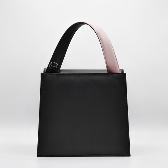 Hello Handbag in Blackpink Nappa Leather 4枚目の画像