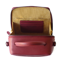 Butter Cross-body Bag in Burgundy Red Nappa Leather 7枚目の画像