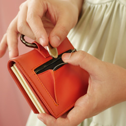 Hello Mini Wallet in Salmon Orange Leather 6枚目の画像