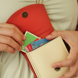 Hello Mini Wallet in Salmon Orange Leather 9枚目の画像