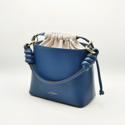 Fuji Bucket Bag in Pacific Blue Nappa Leather 3枚目の画像