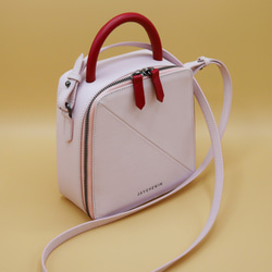 Butter Cross-body Bag in Sakura Pink Nappa Leather 7枚目の画像