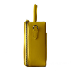 Butter Cross-body Bag in Mustard Yellow Nappa Leather 5枚目の画像