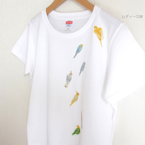 p-jet 小鳥がたてにとまる Tシャツ （ オカメインコ セキセイ