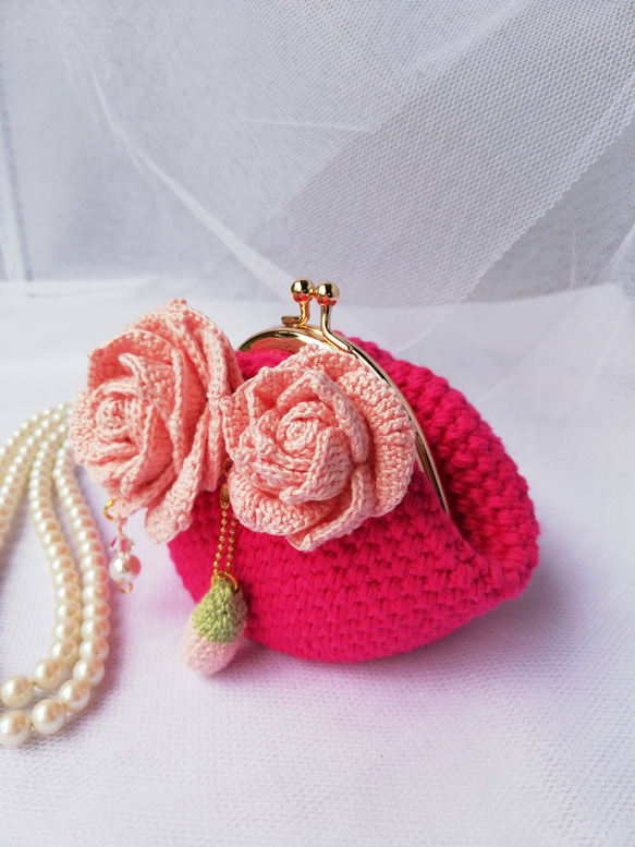 バラのがま口　レース編み　ベビーピンク　エレガント　スワロフスキ‐　バラ好きな方向け　プレゼントに最適　コロンコロン 5枚目の画像