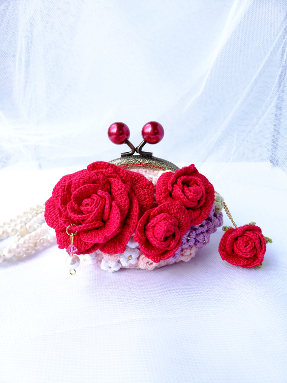 バラのがま口　エレガント　　レッドパール　スワロフスキー　ピンクラメガマ口 4枚目の画像