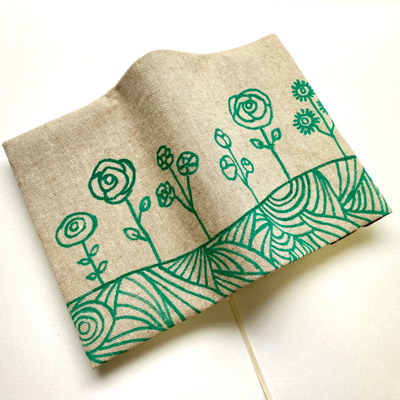 花咲く丘 文庫本サイズ ブックカバー ハンドメイド 【公式通販】
