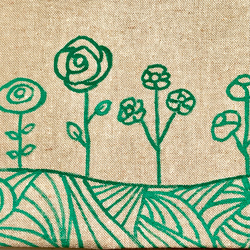 【コットンリネン】オリジナル手描きイラストの文庫サイズブックカバー　丘に咲く野花　生成りxグリーン 6枚目の画像