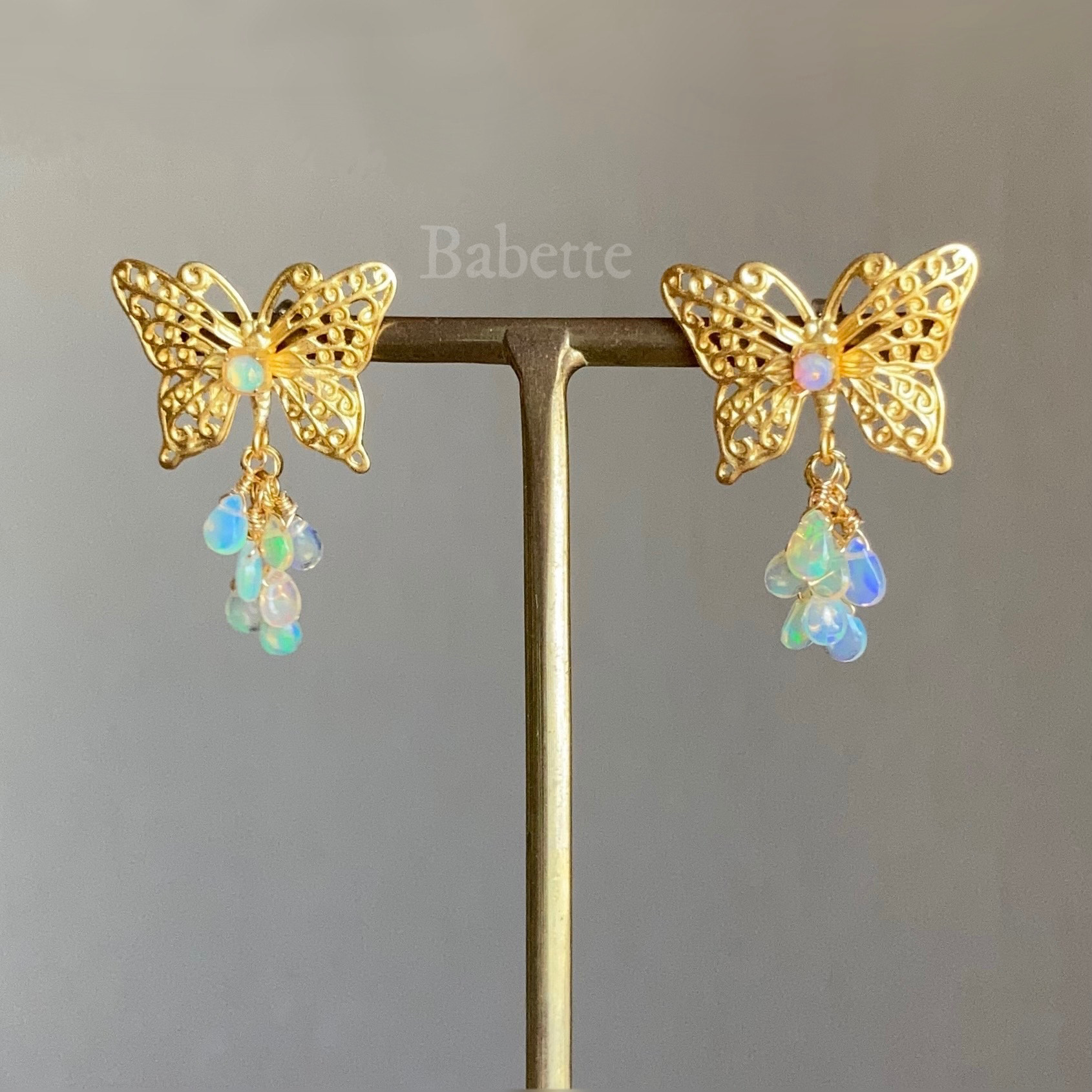 限定再販1●パピヨンドオパール・ピアスorイヤリング 4,800円