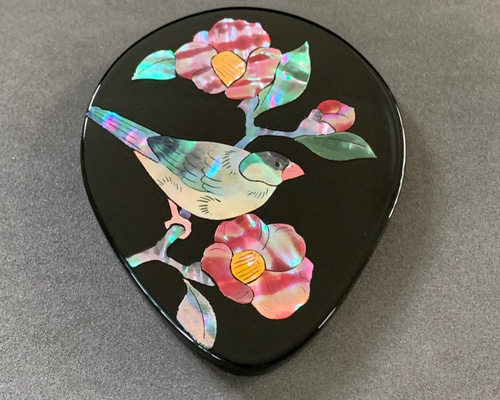 手描きの花と鳥の漆器膳 手描きの花と鳥の漆器膳