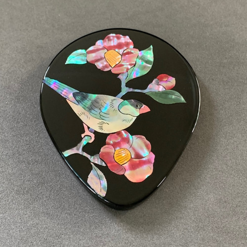 手描きの花と鳥の漆器膳 手描きの花と鳥の漆器膳 - メルカリ