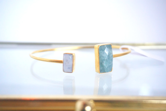 moonstone × Aquamarine bangle /ムーンストーン　アクアマリンバングル　天然石バングル 1枚目の画像