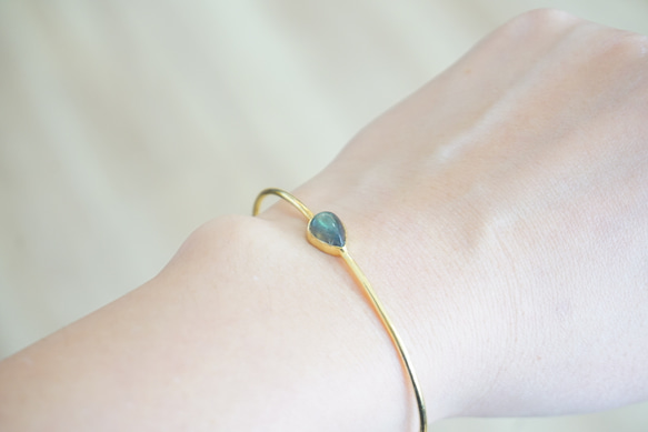 Labradorite bangle ラブラドライトバングル　ラブラドライトブレスレット 1枚目の画像