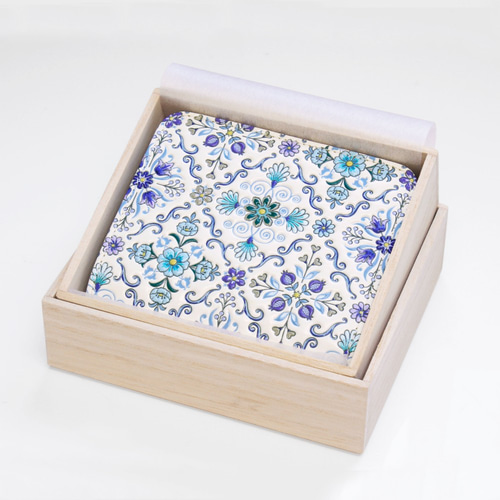 浅草文庫 財布 牛革 日本製　二つ折り 楽天市場】日本製 浅草文庫 十二支 めでたづくし 牛革製 長財布 長札