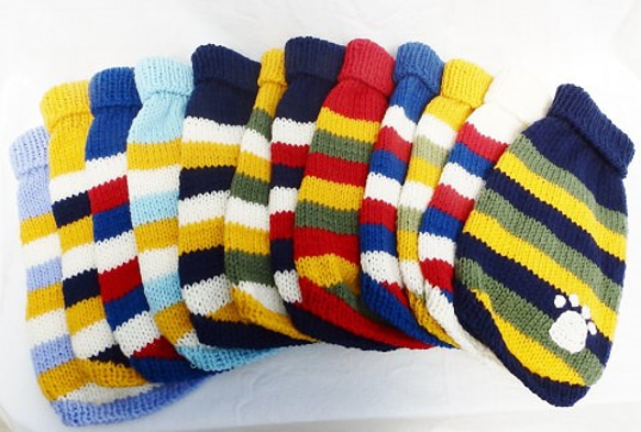 再販 冬 ”わんニット肉球”送料込み・ボーダーライン・暖か手編み 4枚目の画像