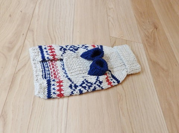 2018 冬の新作 ”ペット袖付きニット服” 送料込み・北欧風・氷柄編み込み模様・暖か手編み 3枚目の画像