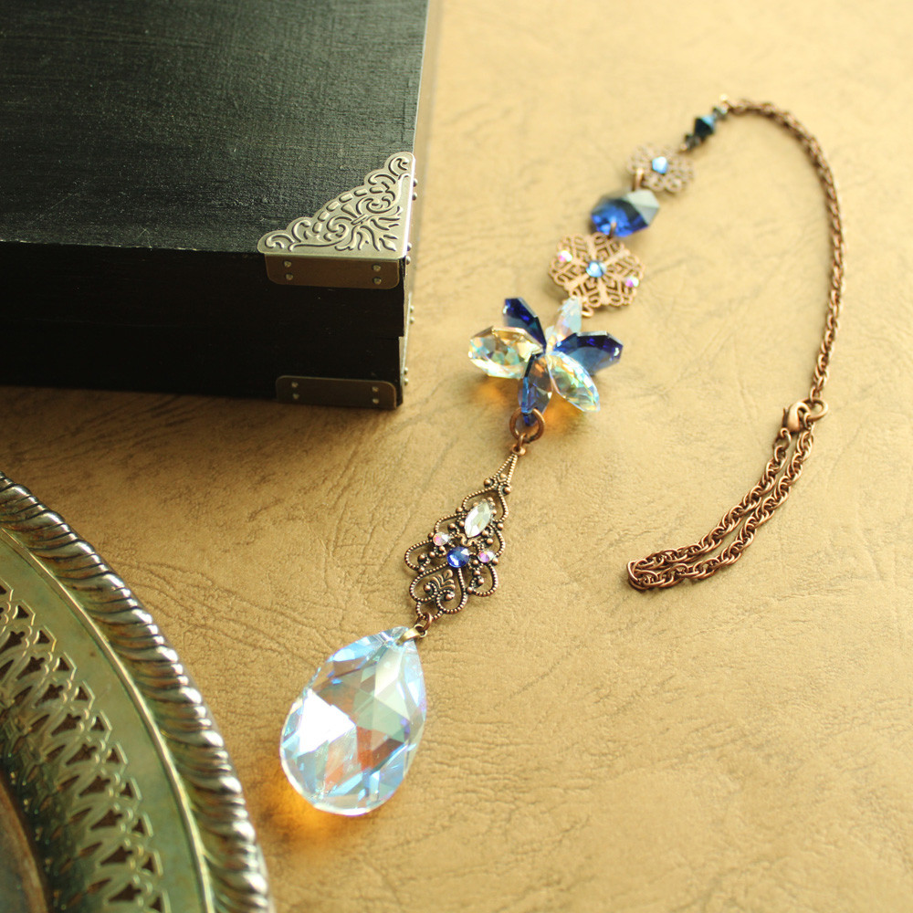 【1点もの】ゴシック調 藍のサンキャッチャー ☆ Swarovski Crystal使用