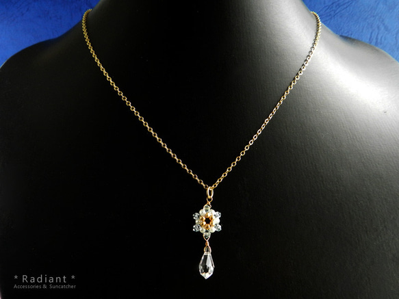 Swarovski Little flower necklace (order production） 第3張的照片