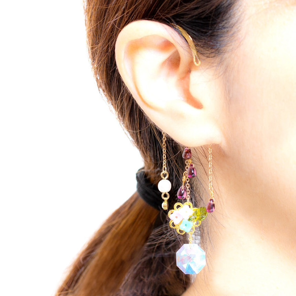 對於不喜歡耳環或穿孔的人♪ Hana Drop 耳鉤（全 5 種顏色）由高品質水晶製成。 第1張的照片