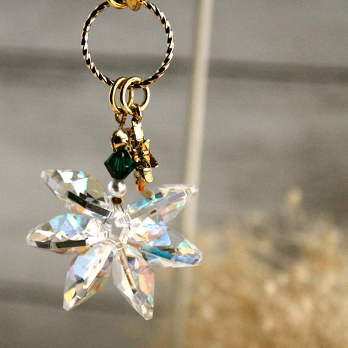 スワロフスキー雪のチャームクリスタル