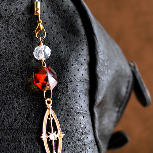 オクタゴンのサンキャッチャーストラップ（全8色）Swarovski crystal