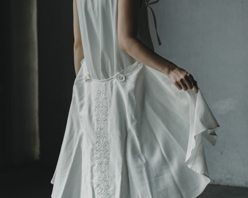 イコノロジー　iconology SMOCK DRESS feat. china collaboration iCONOLOGY】SMOCK DRESS feat. china オリジナル