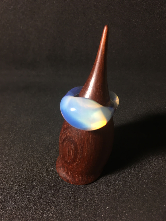 Moonstoneムーンストーン ガラス指輪 1枚目の画像