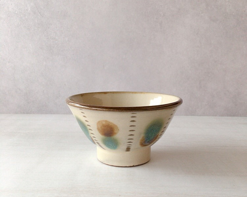 やちむん　3.5寸まかい　お茶碗 やちむん (沖縄陶器) 3.5寸マカイ ハイビスカス 赤 茶碗 茶わん