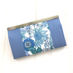 Flower garden(ブルー)×ペールブルー・長財布 2枚目の画像
