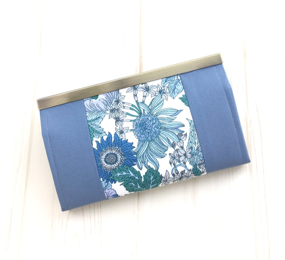 Flower garden(ブルー)×ペールブルー・長財布 2枚目の画像